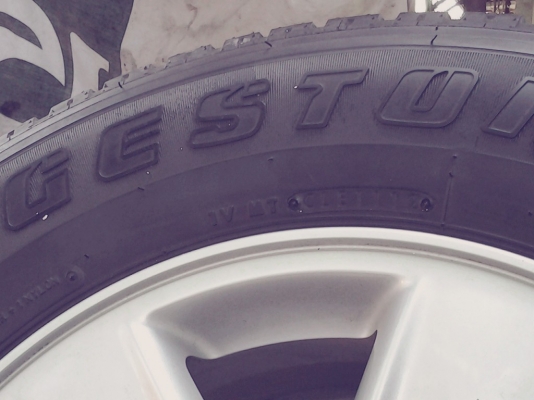 ล้อแม็กพร้อมยางอีซูซุออนิวHI-LANDERปี2012