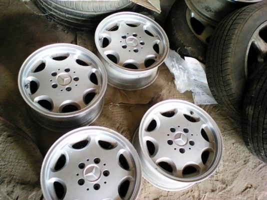ขาบล้อเดิม benz ลาย 8 ช่อง ขาย 3900
