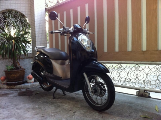 ขออนุญาติขาย HONDA Scoopy-i 110 มือแรก วิ่ง 12,xxx กิโล โอนให้ฟรีครับ