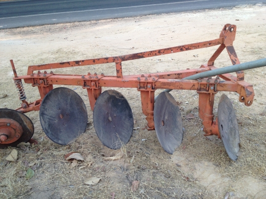 ==>ขายผานบุกเบิก 4 ใบ ยี่ห้อ HUI สำหรับรถ 34-47