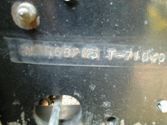 รถบรรทุก 6 ล้อกลาง