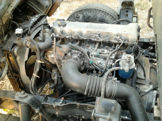 รถบรรทุก 6 ล้อกลาง