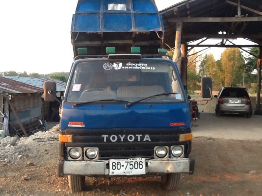 ขายถูก Toyota Dyna 200. ปี 2533