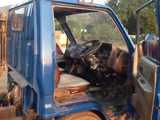 ขายถูก Toyota Dyna 200. ปี 2533