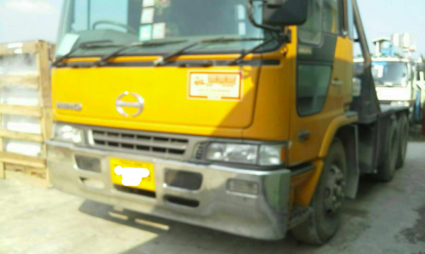 ขายรถบรรทุก 10 ล้อหัวลาก HINO หัวเปอร์เฟีย มี 4 หัว คันที่1.345 แรงม้า 1 หัว คันที่2.320 แรงม้า 1 หัว คันที่ 3กับ4 270 แรงม้า ราคาหัวละ 650000