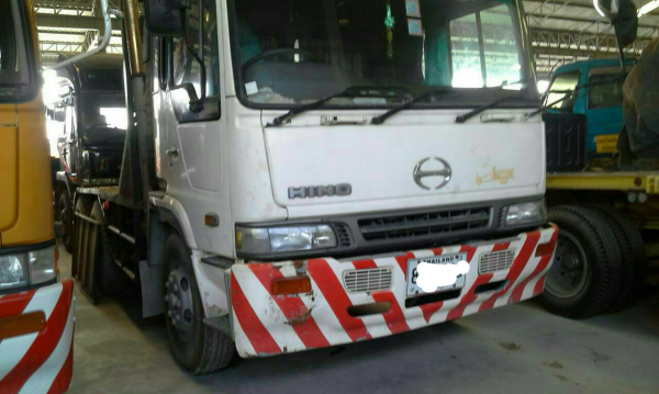 ขายรถบรรทุก 10 ล้อหัวลาก HINO หัวเปอร์เฟีย มี 4 หัว คันที่1.345 แรงม้า 1 หัว คันที่2.320 แรงม้า 1 หัว คันที่ 3กับ4 270 แรงม้า ราคาหัวละ 650000