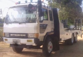 MITSUBISHI FUSO FN 215 - 165 HP 6D14 สิบล้อเพลาเดียว เทรลเลอร์ท้ายลาดขึ้นแบ็คโคร PC 200 และหางพับไฮดรอลิกส์ขึ้นรถเกี่ยวข้าวได้เลยครับ รถสวยมากครับ ภายในเก๋งคอนโซลสวยครบ พวงมาลัยเพาเวอร์ ช่วงล่างคัชซีสวยเดิมๆ พร้อมบรรทุกพร้อมใช้งานได้เลย ราคาต่อรองได้ครับ