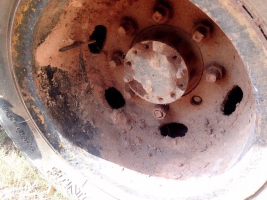 ISUZU TX 145 HP 6BB1 รถหัวยาวสิบล้อเพลาเดียว เทรลเลอร์ขึ้นรถแบ็คโฮร PC 120 - PC 150 ได้เลยครับ ช่วงล่างดีมากคัชซีไม่บวม เอกสารสัญญาซื้อขาย ไม่มีเล่มทะเบียนนะครับ ราคาต่อรองได้ครับ ISUZU TX 145 HP 6BB1 รถหัวยาวสิบล้อเพลาเดียว เทรลเลอร์ขึ้นรถแบ็คโฮร PC 120 - PC 150 ได้เลยครับ ช่วงล่างดีมากคัชซีไม่บวม เอกสารสัญญาซื้อขาย ไม่มีเล่มทะเบียนนะครับ ราคาต่อรองได้ครับ