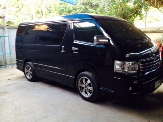 ขาย รถตู้ Toyota Ventury รุ่นV ปี2011 สีดำ ประกอบนอก เกียร์ออโต้ ไมล์ 22,000 กิโลแท้