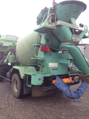 ขายรถโม่ปูนสภาพดี พร้อมใช้งาน เอกสารอินวอย โม่2.5 คิว สนใจติดต่อ 0819864236 , 0818306178 ขายรถโม่ปูนสภาพดี พร้อมใช้งาน เอกสารอินวอย โม่2.5 คิว สนใจติดต่อ 0819864236 , 0818306178