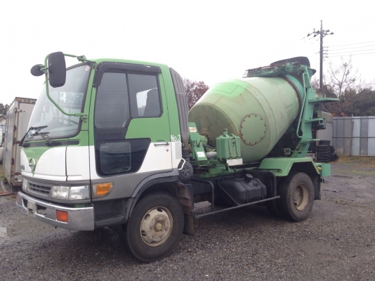 ขายรถโม่ปูนสภาพดี พร้อมใช้งาน เอกสารอินวอย โม่2.5 คิว สนใจติดต่อ 0819864236 , 0818306178 ขายรถโม่ปูนสภาพดี พร้อมใช้งาน เอกสารอินวอย โม่2.5 คิว สนใจติดต่อ 0819864236 , 0818306178