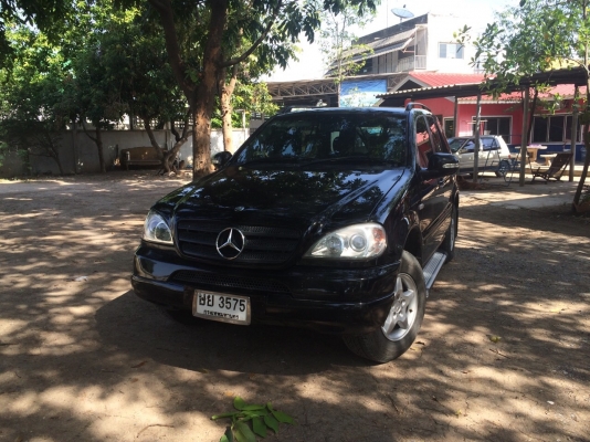 ขาย BENZ ML320 ปี2000 สีดำ เกียร์ออโต้ สภาพเดิม ไมล์ 80000 ก.ม.