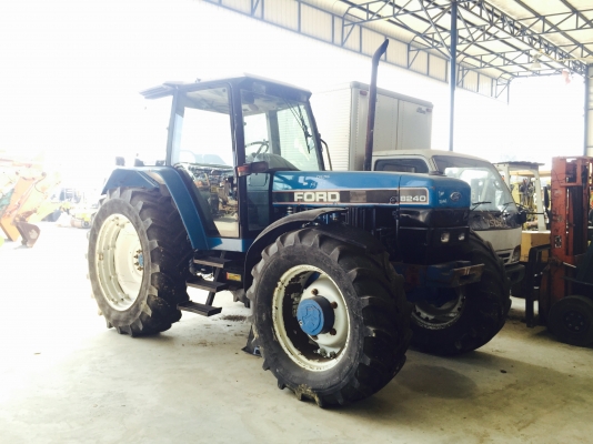 ขาย !!! รถไถ FORD 8240 (2เพลา) รถนอก มีเอกสาร สภาพพร้อมใช้ ไฟฟ้าครบ ขาย !!! รถไถ FORD 8240 (2เพลา) รถนอก มีเอกสาร สภาพพร้อมใช้ ไฟฟ้าครบ