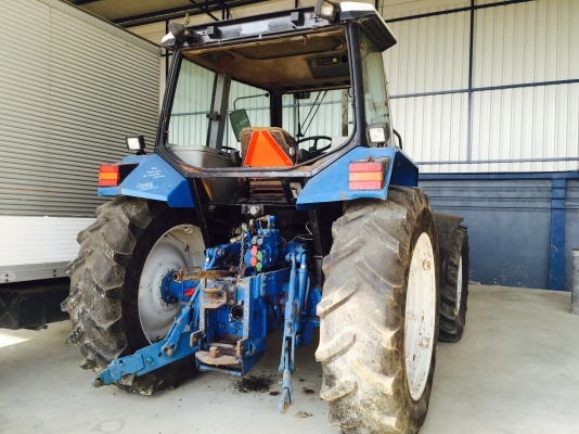 ขาย !!! รถไถ FORD 8240 (2เพลา) รถนอก มีเอกสาร สภาพพร้อมใช้ ไฟฟ้าครบ ขาย !!! รถไถ FORD 8240 (2เพลา) รถนอก มีเอกสาร สภาพพร้อมใช้ ไฟฟ้าครบ