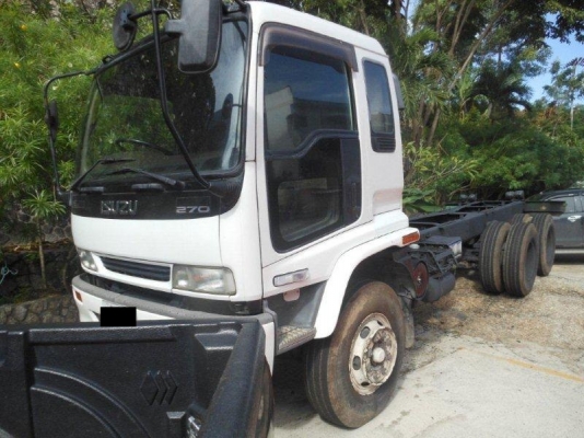 ขายรถ10 ล้อบรรทุกน้ำ Isuzu 270 แรงม้า 3 เพลา