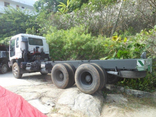 ขายรถ10 ล้อบรรทุกน้ำ Isuzu 270 แรงม้า 3 เพลา