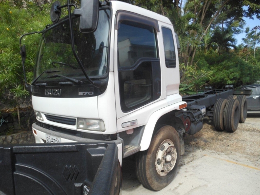 ขายรถ10 ล้อบรรทุกน้ำ Isuzu 270 แรงม้า 3 เพลา