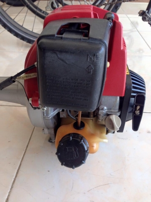 เครื่องตัดหญ้า HONDA 5 แรง 4 จังหวะ Made In Japan