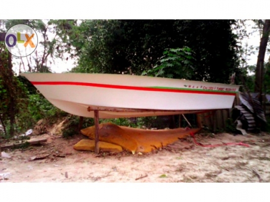 เรือไฟเบอร์ 13 ฟุ๊ต มีห้องปลาเป็น