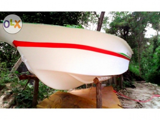 เรือไฟเบอร์ 13 ฟุ๊ต มีห้องปลาเป็น