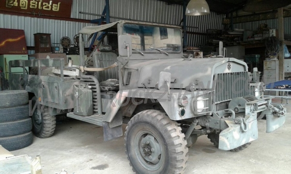 รถจิ๊ปทหาร   ยี่ห้อ   AOTOMODIVE   ปี 2547   รุ่น  KX37KC71