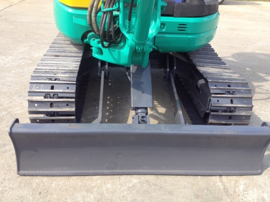 รถขุด แบคโฮล KOMATSU PC30MR-1 ทำสีใหม่ นำเข้า มือสองจากญี่ปุ่น