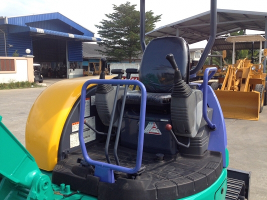 รถขุด แบคโฮล KOMATSU PC30MR-1 ทำสีใหม่ นำเข้า มือสองจากญี่ปุ่น