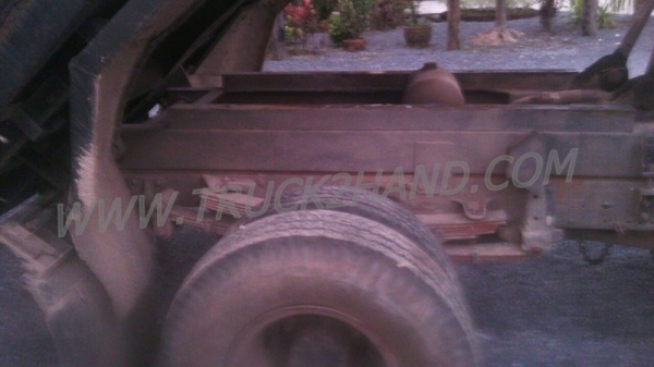 รถบรรทุก 6 ล้อดัมพ์ ISUZU NPR เกียร์สั้น  115 แรงม้า สามารถดูสภาพรถและทดลองขับได้ก่อนและต่อรองราคาได้อีกครับ