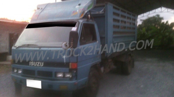 รถบรรทุก 6 ล้อดัมพ์ ISUZU NPR เกียร์สั้น  115 แรงม้า สามารถดูสภาพรถและทดลองขับได้ก่อนและต่อรองราคาได้อีกครับ