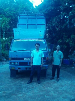 รถบรรทุก 6 ล้อดัมพ์ ISUZU NPR เกียร์สั้น  115 แรงม้า สามารถดูสภาพรถและทดลองขับได้ก่อนและต่อรองราคาได้อีกครับ