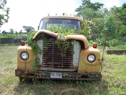 ขายรถ บรรทุกโบราณ ยี่ห้อ อินเตอ