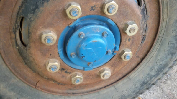 หกล้อ อีซูซุ165แรง power ช่วงล่างใหญ่ 7เกียร์ สโลส์อินเตอร์4สปรึค สภาพพร้อมลุย ทะเบียน พร้อมโอน