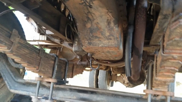 หกล้อ อีซูซุ165แรง power ช่วงล่างใหญ่ 7เกียร์ สโลส์อินเตอร์4สปรึค สภาพพร้อมลุย ทะเบียน พร้อมโอน