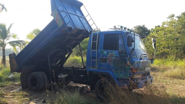 ขาย6ล้อดัมพ์ 195FRR 6HE1ยาง8.25R16 กระบะดัมพ์5คิว แชชซีสวยเครื่องดี พ.เพาเวอร์เบรคทิ๊ฟฟี่ เอกสารเล่มทะเบียนพร้อมโอน แอร์เย็น