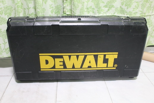 ขายสกัดคอนกรีตตัวใหญ่ยี่ห้อ DEWALT 25901 สภาพดีพร้อมใช้งานครับ