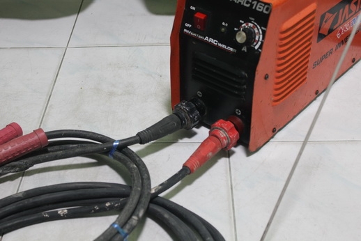 ขายเชื่อมอินเวอร์เตอร์ ยีห้อ jasic arc 160 สภาพพร้อมใช้อุปกรณ์ครบครับ