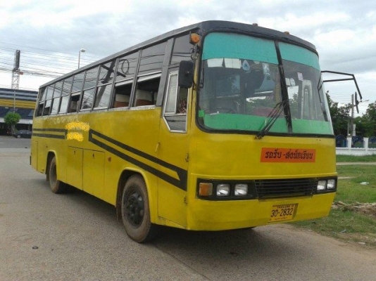 ขายรถบัส6ล้อ ขนาด45ที่นั้ง ยาว10เมตร แชชซีสวย เครื่องEH300 155แรง สภาพพร้อมใช้งาน ทะเบียนเต็ม พ.เพาเวอร์ สภาพพร้อม