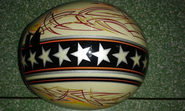 ขายหมวกกันน็อคของBell CustomแนวCafe racerตัวLimitedลายกราฟฟิคคาดดาวSize Lฟองน้ำแน่นสภาพดี฿4800ลดได้