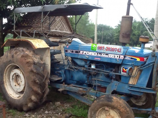 ขายรถไถ FORD / 1 เพลา จำนวน 5 คัน พร้อมอุปกรณ์  ใบมีดดันหน้าและผาน 7  มีให้ทุกคัน