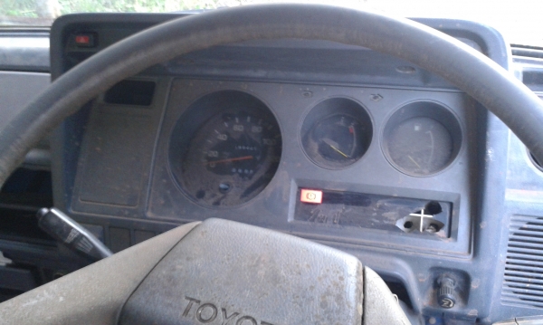 ขาย 6 ล้อ ดั้ม 3 คิว สภาพสวยไม่มีเล่ม