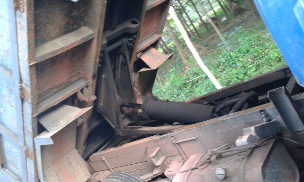 ขาย 6 ล้อ ดั้ม 3 คิว สภาพสวยไม่มีเล่ม