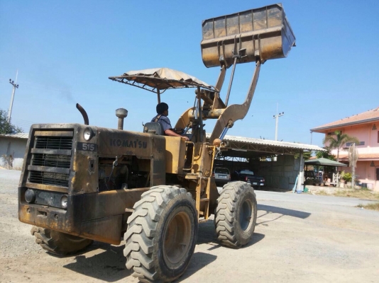 ขายรถตักKOMATSU-515รถต่อแขนแล้วสภาพพร้อมใช้งาน