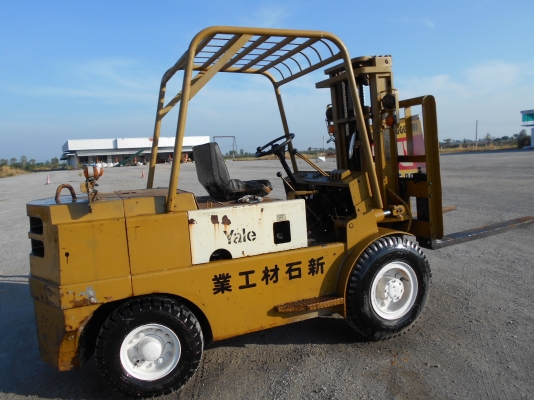 รถยก ฟอร์คลิฟต์ ขนาด 3.5 ตัน รถยก ฟอร์คลิฟต์ ขนาด 3.5 ตัน