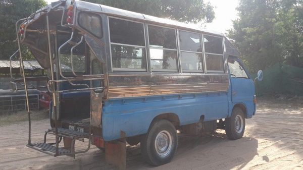 ขาย4ล้อกลาง อีซูซุ74แรงพร้อมหลังคาโดยสารสแตนเลส แชชซีสวย เครื่องฟิตใหม่ ทะเบียนปี58 สภาพพร้อมใช้งาน เอกสารเล่มทะเบียนพร้อมโอน เพลาลอย