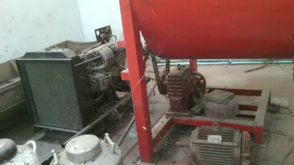 ขายด่วนเครืองผสมอาหารผสมได้3ตันสภาพพร้อมใช้งาน