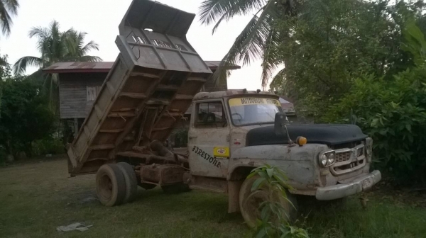 ขาย 6 ล้อหัวยาวดั้ม เครื่อง DA640 140 แรงม้า เฟืองท้าย FUSO คัสซีสวย ดั้มดี มีเล่มทะเบียนแต่ไม่มีชุดโอน ราคาต่อรองได้