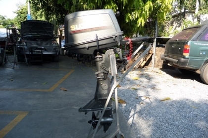 ...ขาย เรือปิเนียม LANDUA 12 ฟุต พร้อมเครื่อง SUZUKI 5 แรง นำเข้าจากญี่ปุ่น เคลื่อนย้ายสะดวก