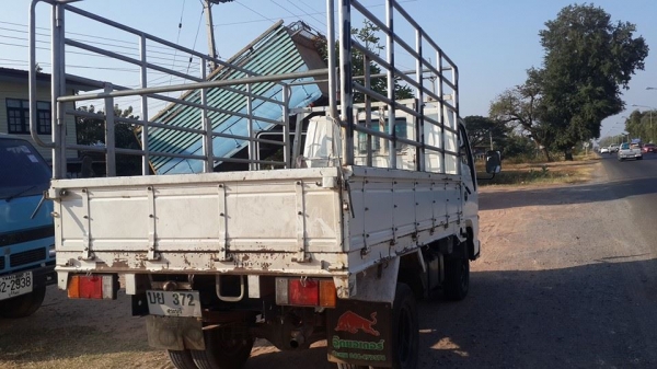 ขาย6ล้อเล็ก ปี55อีซูซุ110แรงยาว3.20เมตร สภาพพร้อมใช้งาน เอกสารเล่มทะเบียนพร้อมโอน แชชซีสวย แหนบหน้าคานหน้า ขาย6ล้อเล็ก ปี55อีซูซุ110แรงยาว3.20เมตร สภาพพร้อมใช้งาน เอกสารเล่มทะเบียนพร้อมโอน แชชซีสวย แหนบหน้าคานหน้า