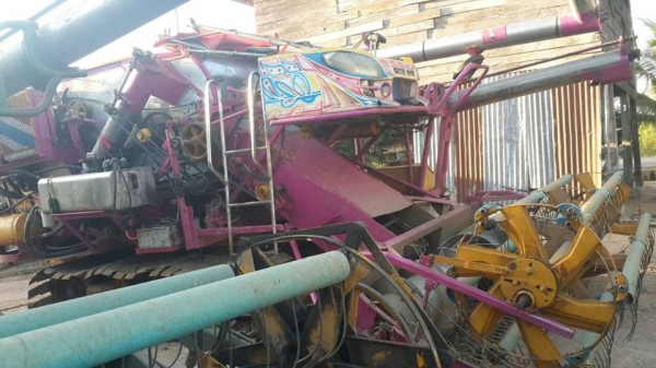 ขายรถเกี่ยวข้าวเกษตรพัฒนา รุ่นซุปเปอร์ไวไฟ 195 ปั๊ม22โซ่เปลี่ยนใหม่ อุ้ม สภาพพร้อมใช้งาน เครื่องดี ตัวเดิน10