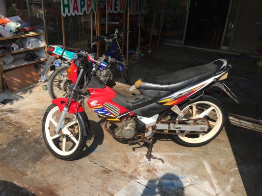 ขายโซนิคเดิมๆ ทะเบียน รถอยู่ อ.ชุมแพ 12500บาท